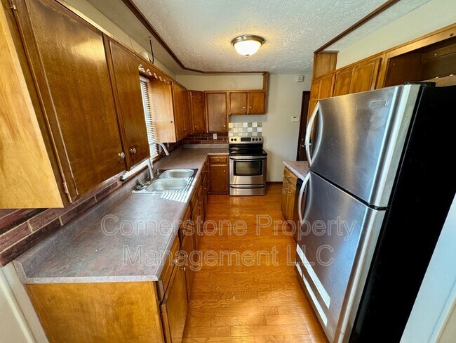 Building Photo - 202 W Bridge St