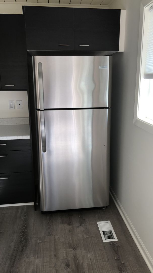 Building Photo - Updated 2 Bedroom 1 bath duplex in NW Corvallis!