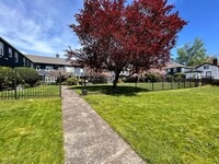 Building Photo - Stunning 2 Bed, 1 Bath Vintage Charmer!