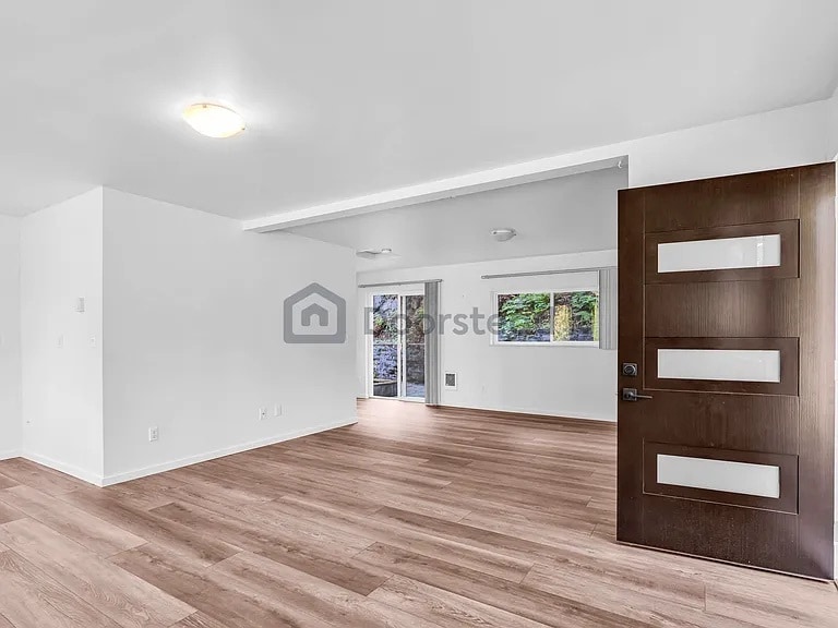 Building Photo - 3533 NE 17th Pl