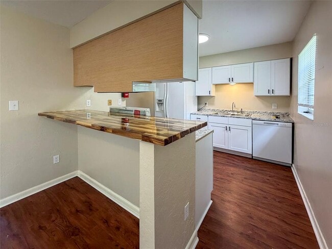 Building Photo - 13625 NW 141 Pl