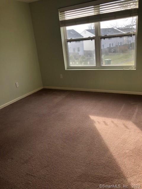 Building Photo - 20 Firethorn Dr