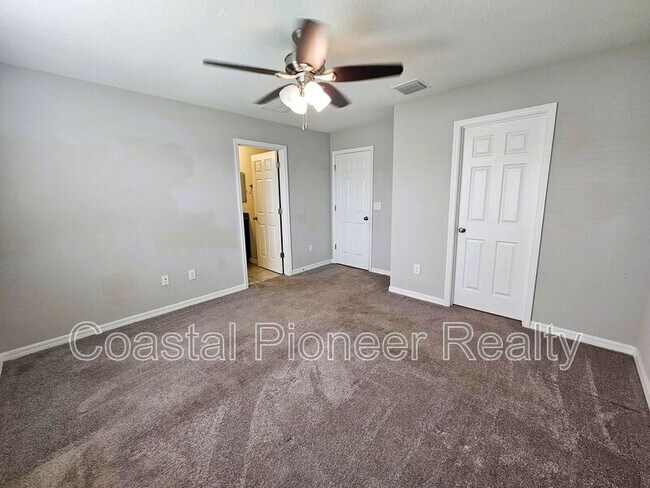 Building Photo - 7115 Grand Elm Dr