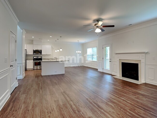 Building Photo - 30 Adams Manor Court