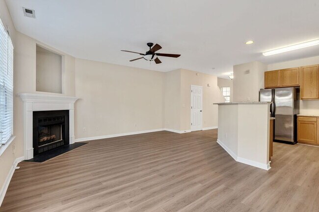 Building Photo - 2204 Valley Haven Dr