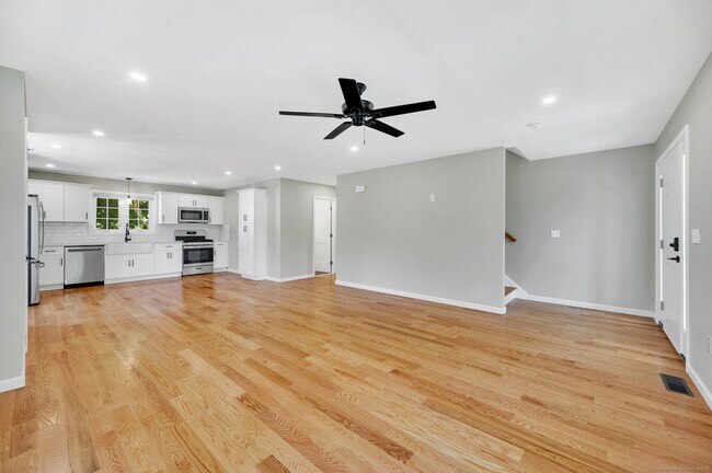 Building Photo - 33 West End Ave