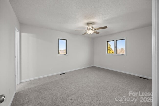 Building Photo - 130 Boulder Dr