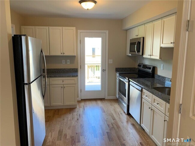 Building Photo - 27 Tridell Dr