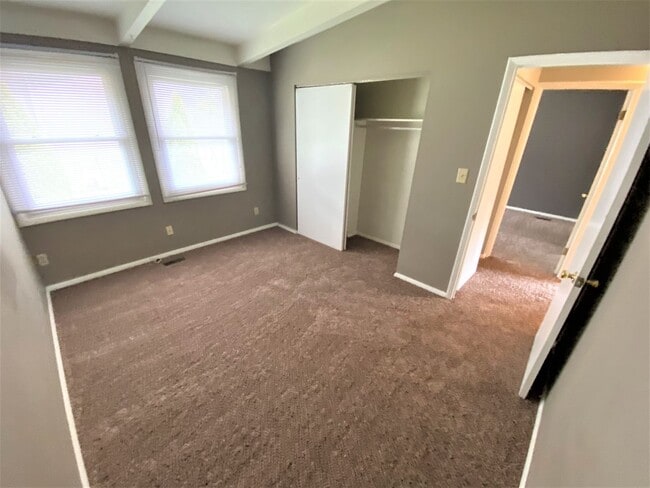 Building Photo - 3 Bedroom - Upper Arlington