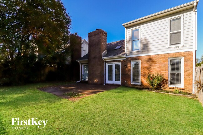 Building Photo - 8861 Fairway Gardens Dr