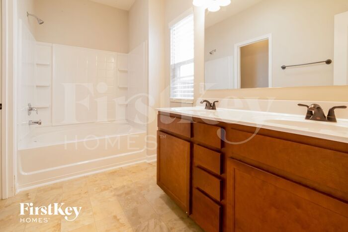 Building Photo - 313 Dunlin Dr