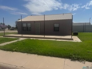 Building Photo - 211 N 9th St