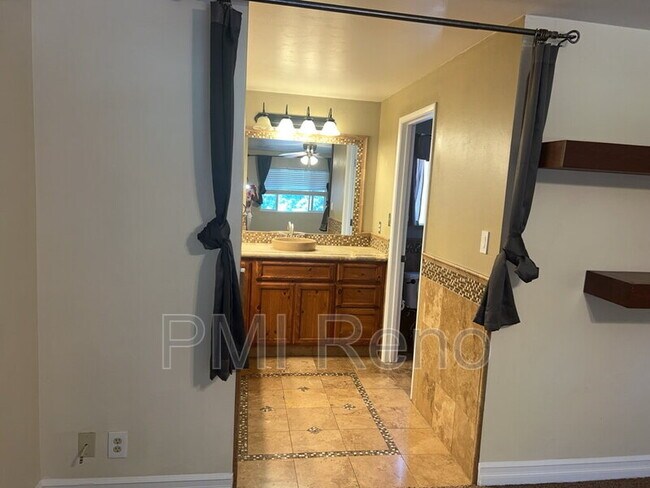Building Photo - 2856 Waterfield Dr