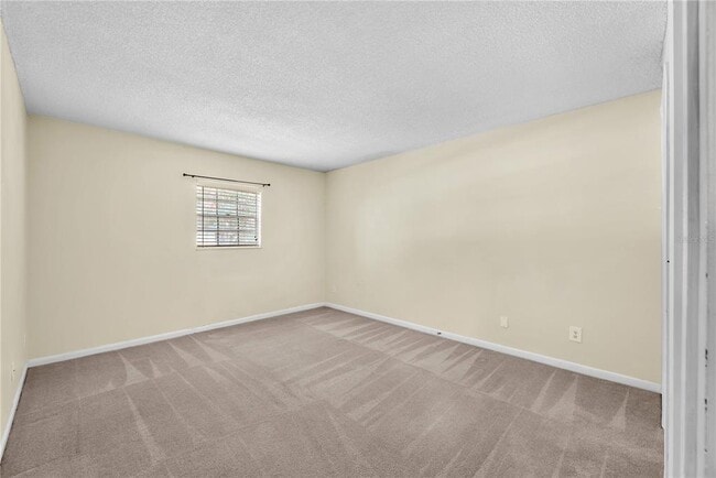 Building Photo - 801 Russell Ln