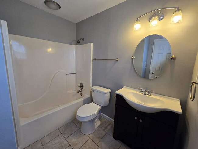 Building Photo - 710 Pembrook Pl