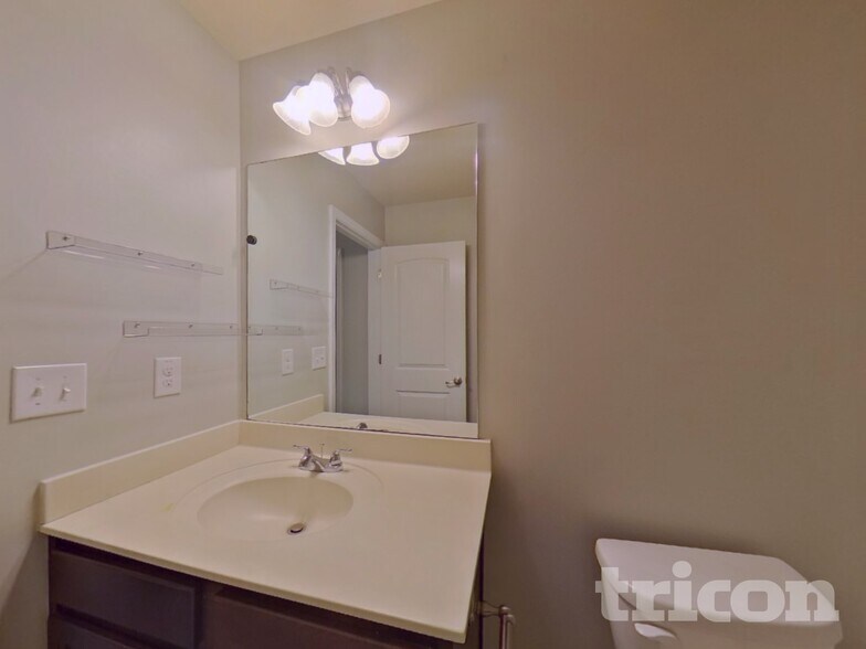 Building Photo - 11938 Quail Dr