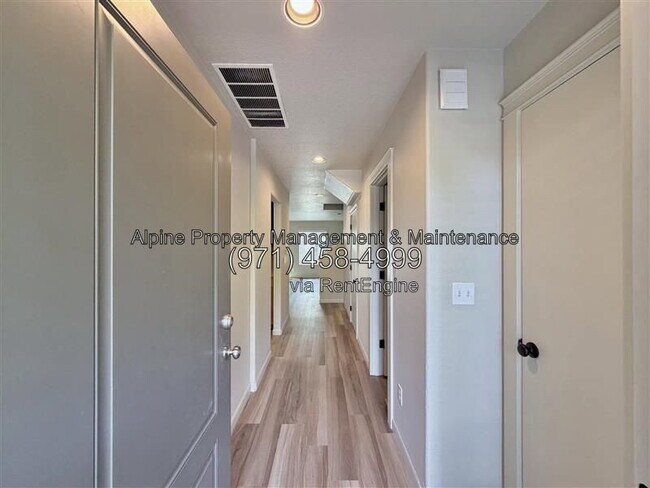 Building Photo - 13119 SW 154th Ave