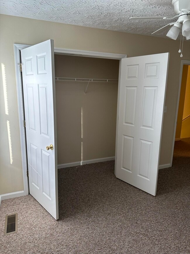 Building Photo - 1021 Excel Ct