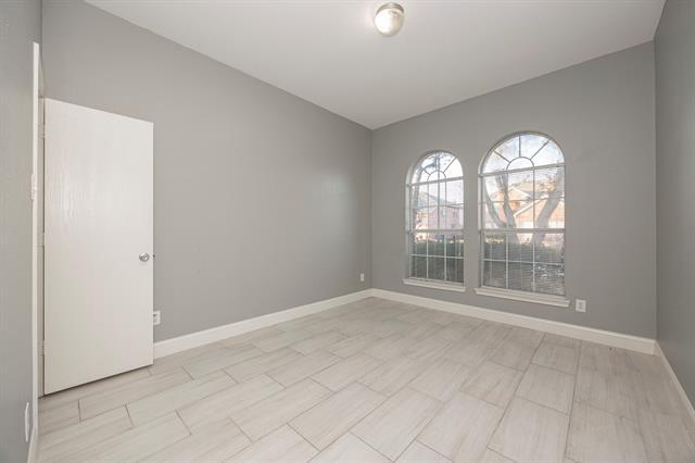 Building Photo - 3129 Kennedy Dr