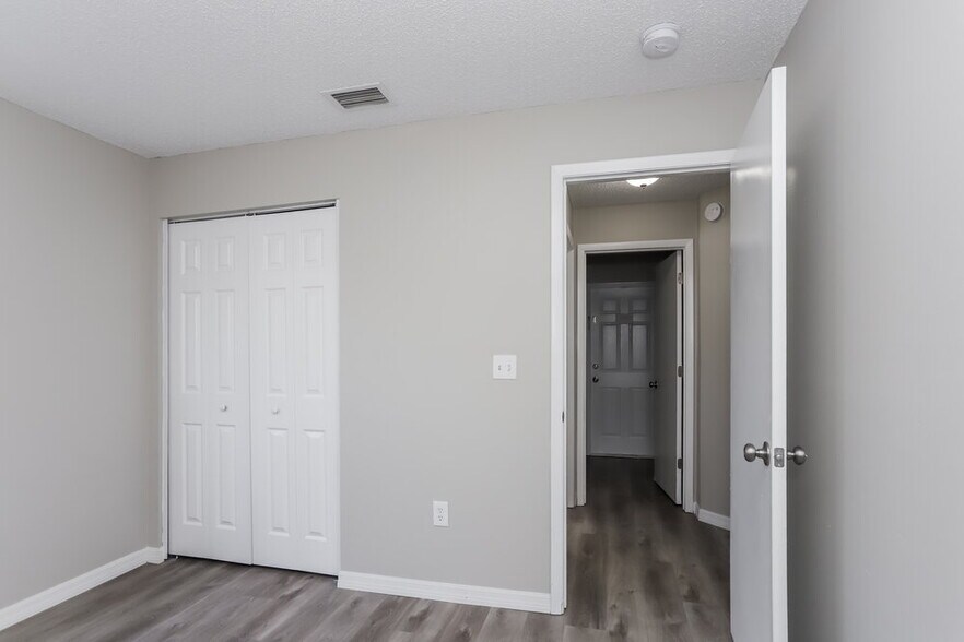 Building Photo - 1217 Etchfield Cir