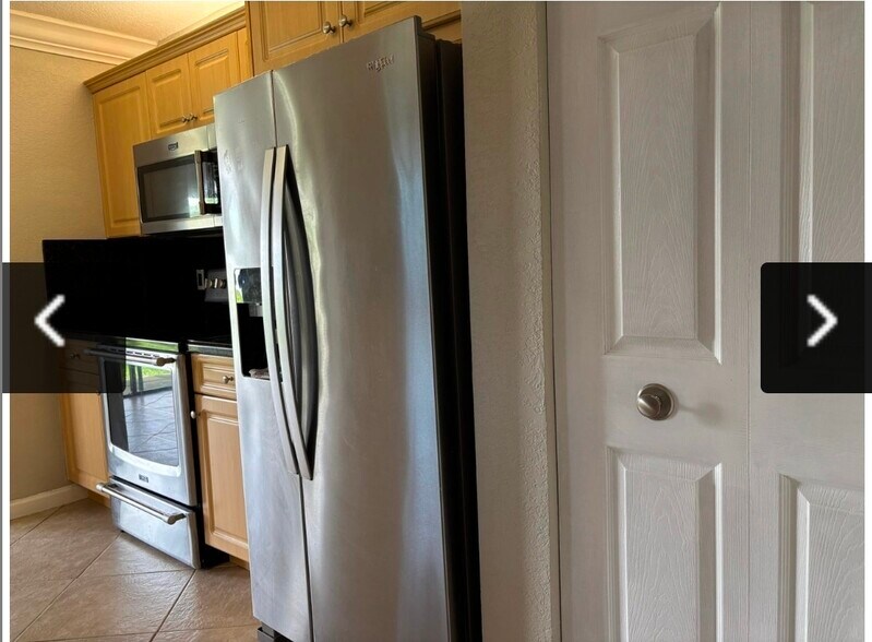 Building Photo - 9121 W Sunrise Blvd