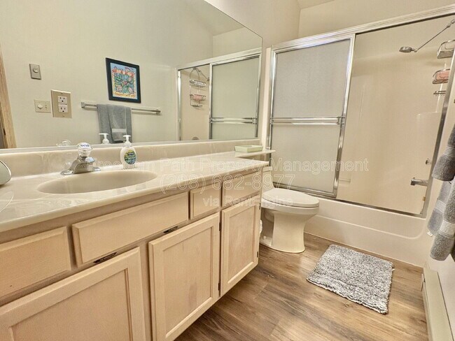 Building Photo - 5637 W Racquet Rd