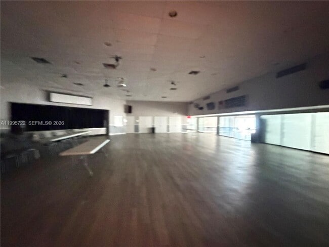 Building Photo - 9201 Lime Bay Blvd