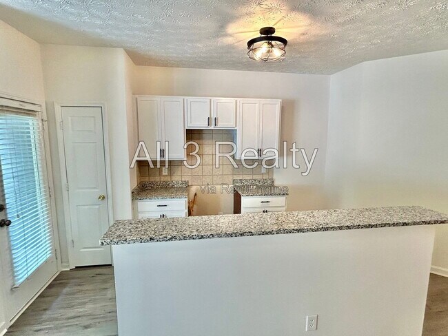 Building Photo - 6524 Mallard Cove Ln