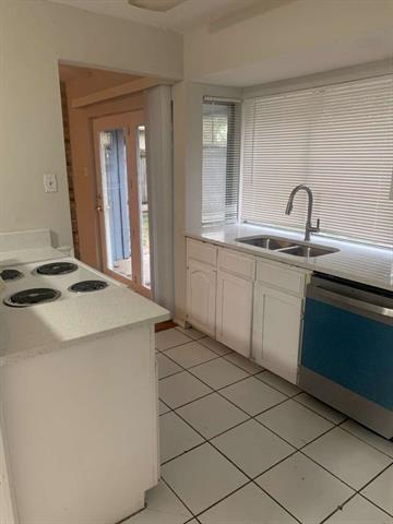 Building Photo - 3801 Lancelot Pl