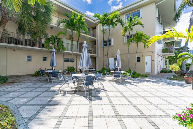 Building Photo - 2400 S Ocean Dr