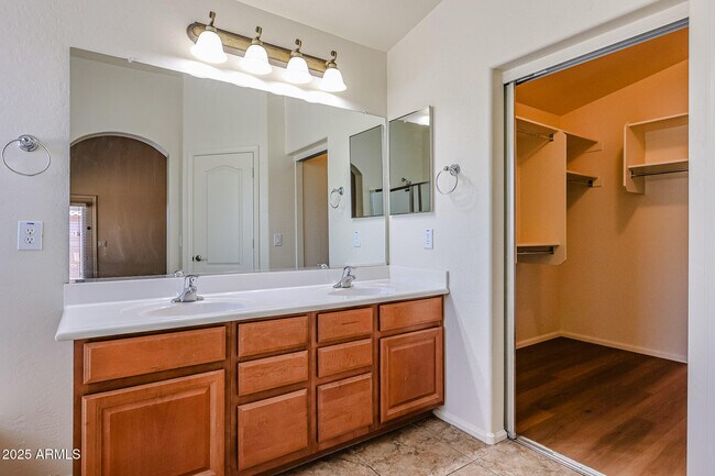 Building Photo - 13398 N 177th Dr