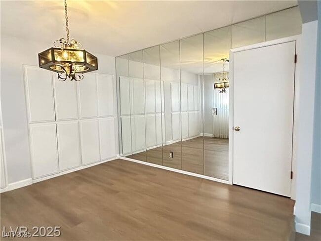 Building Photo - 2186 Gabriel Dr