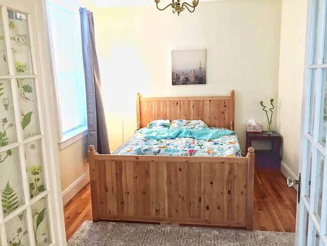 Building Photo - 10 Jamaicaway-