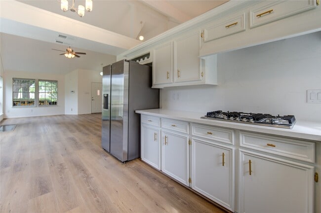 Building Photo - 902 Mesa Terrace Dr