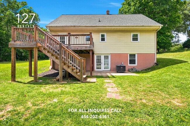 Building Photo - Spacious 4-Bedroom Single Family home with Large Backyard & Ample Storage