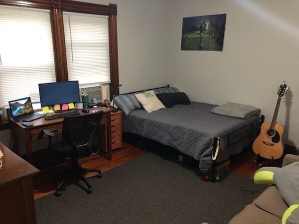 Building Photo - 1122 Adams St