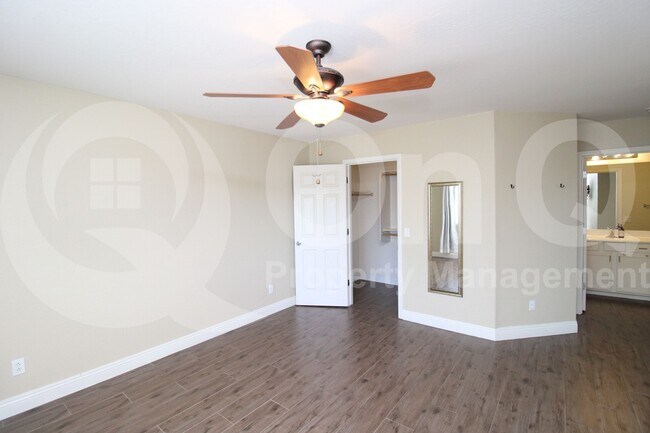 Building Photo - 25835 W Whyman St