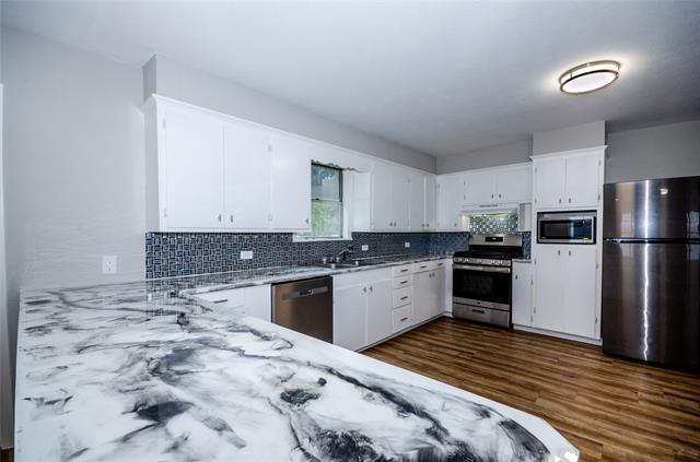 Building Photo - 104 Cole St