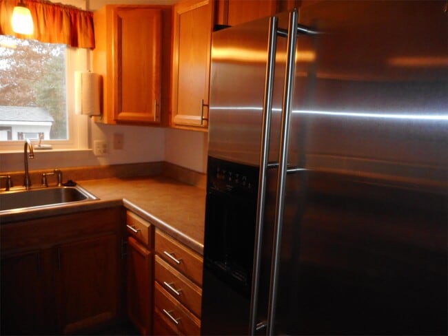 Building Photo - 117 Anderson Ave