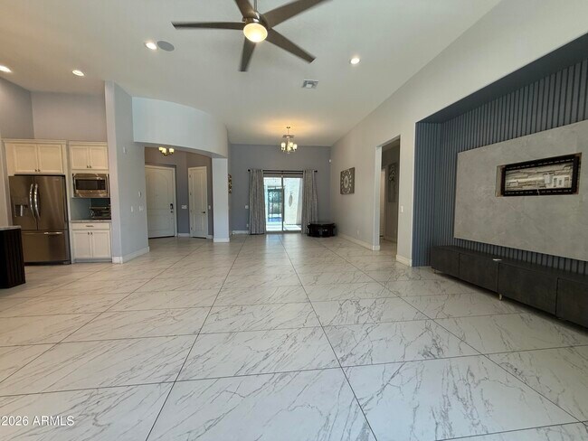 Building Photo - 2307 E Mahogany Pl