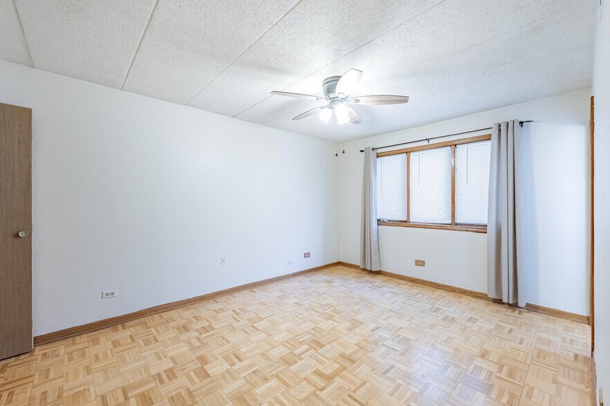 Building Photo - 3103 Grove Ave