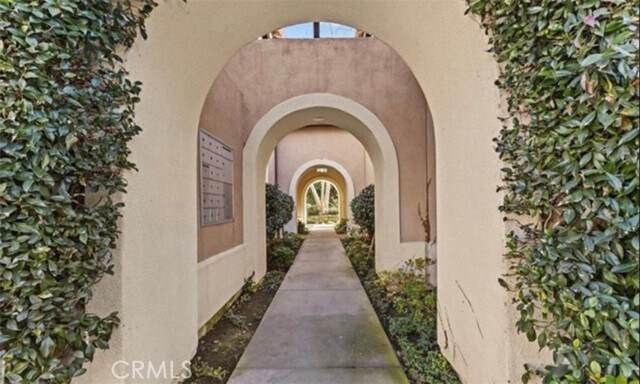 Building Photo - 6 Veroli Ct