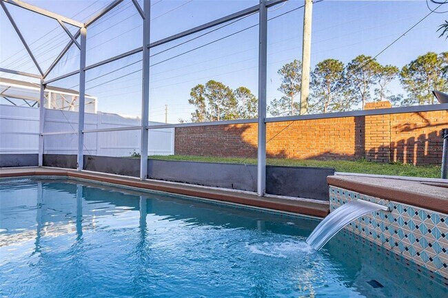 Building Photo - 2299 Santa Lucia St