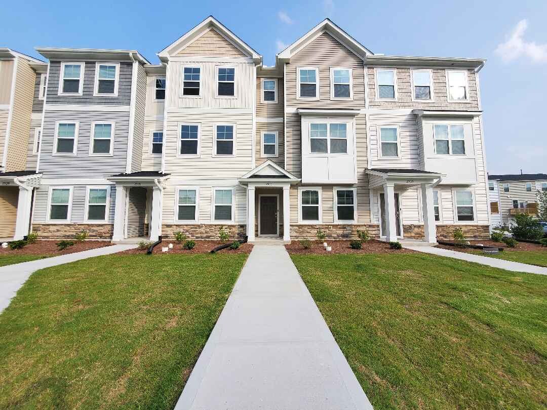 Building Photo - Room in Townhome on Kasota Ln