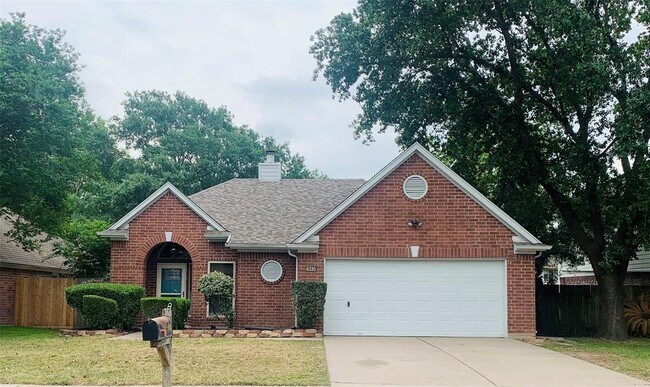 Primary Photo - 6330 Diamond Rock Dr