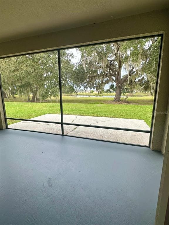 Building Photo - 2096 The Oaks Blvd