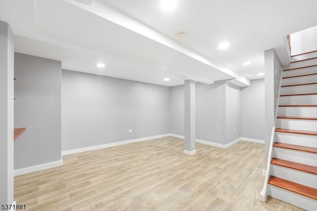 Building Photo - 38 Semel Ave