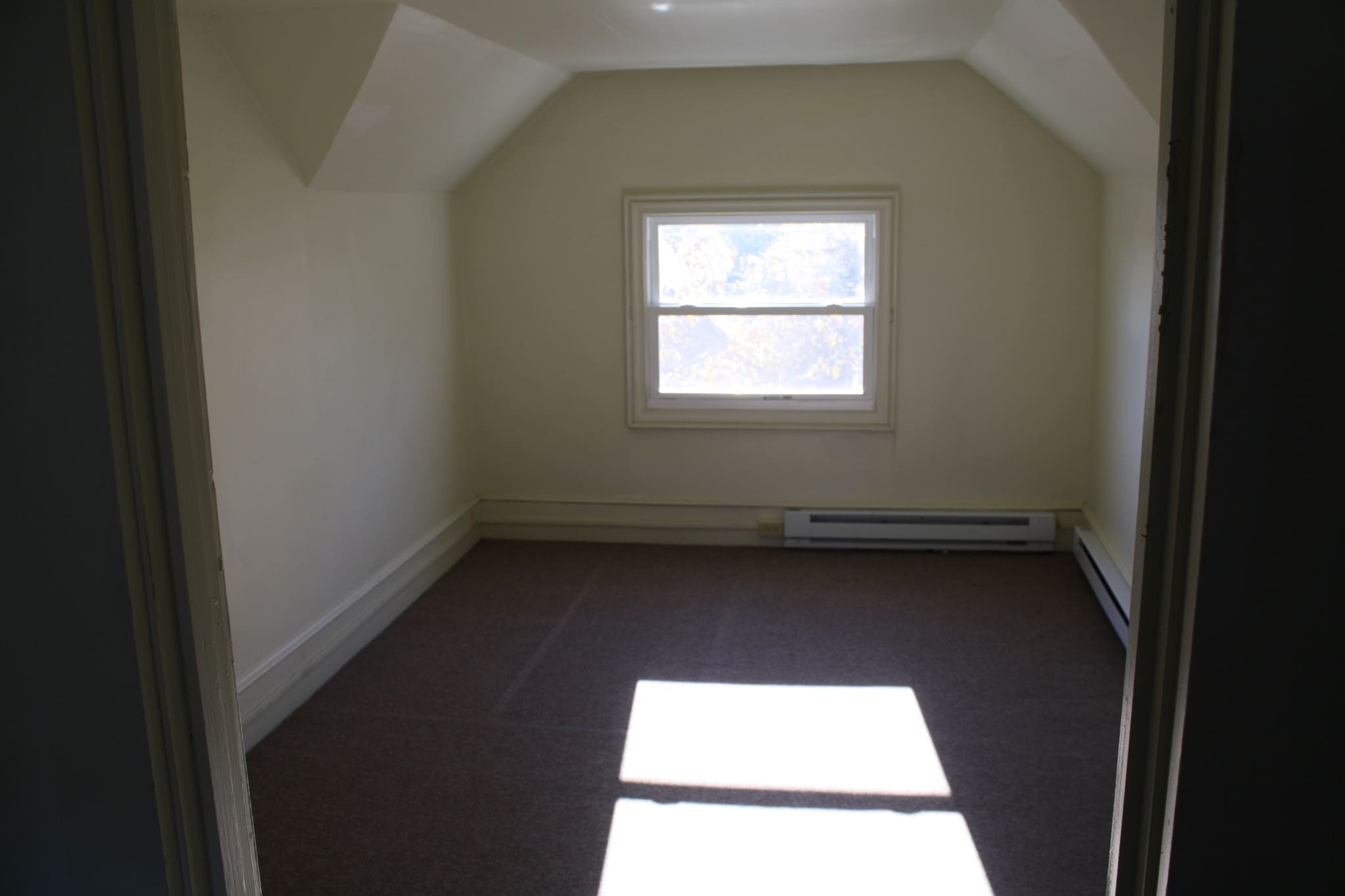 Building Photo - 362 E Main St