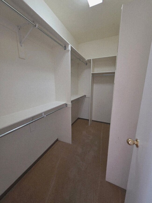 Building Photo - 3-Bedroom, 2-Bathroom Home in Desirable Far NE Heights