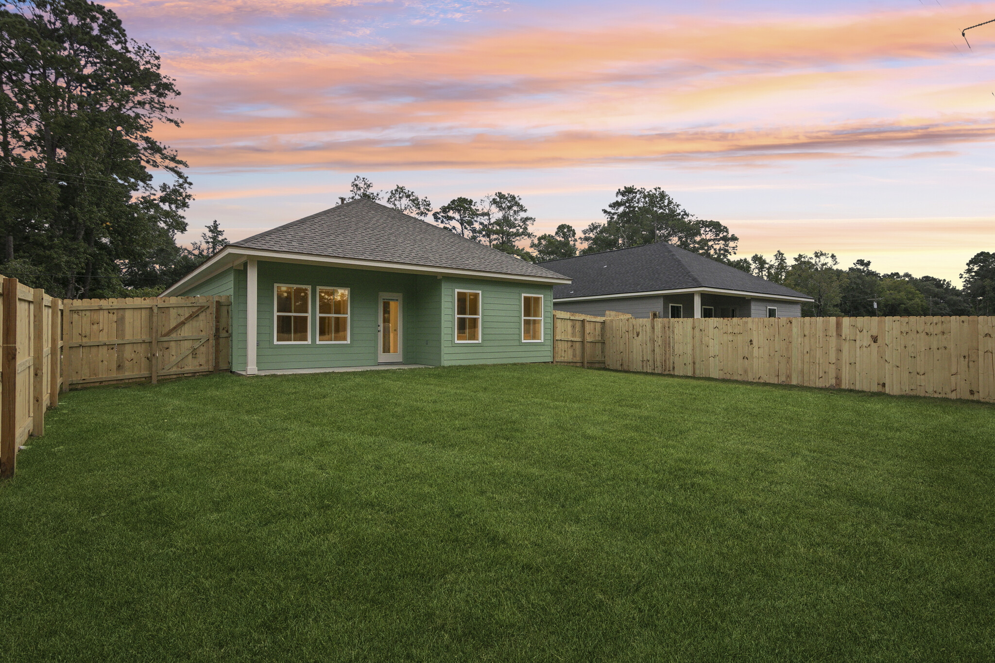 Building Photo - 9886 Golden Ln